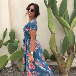 Floral summer wrap dress!